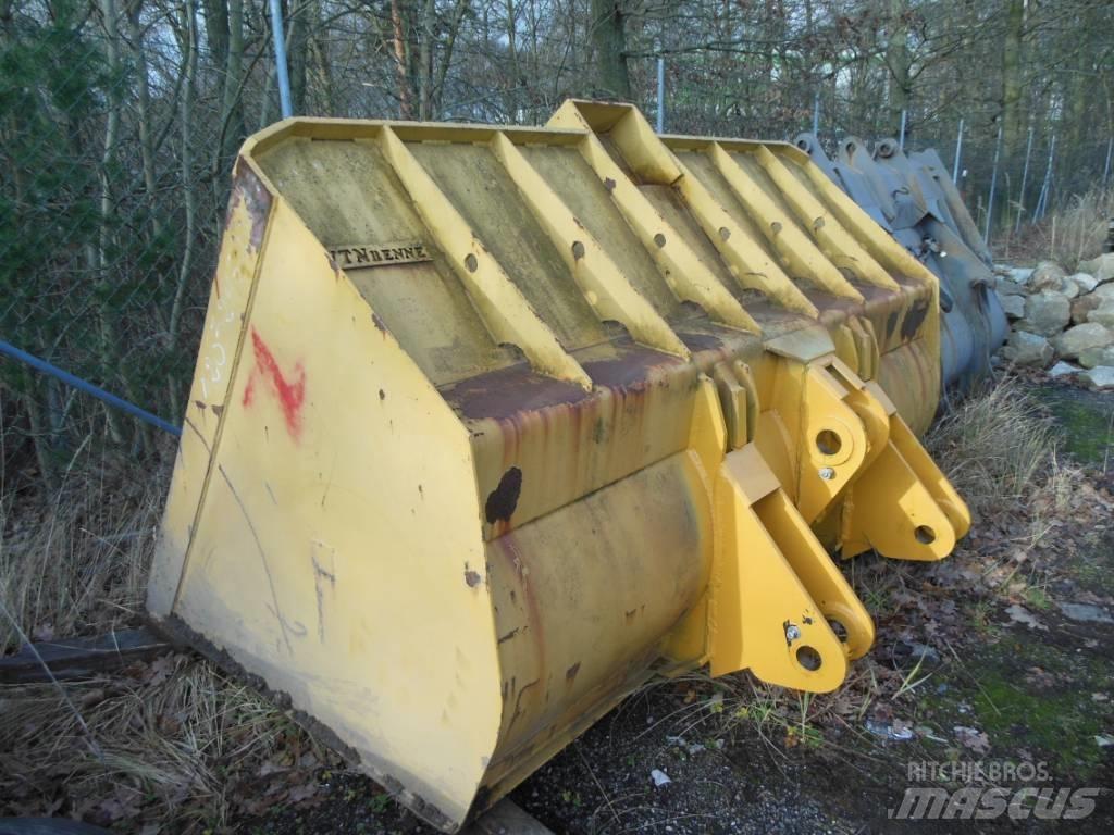 Volvo L 120 Kolové nakladače