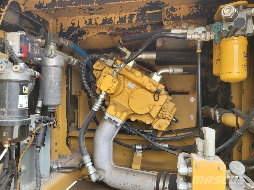 CAT 330FL Pásová rýpadla