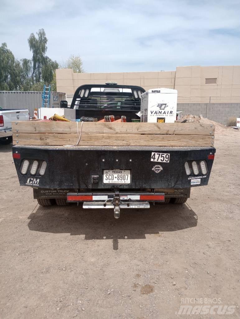 RAM 5500 Valníky/Sklápěcí bočnice
