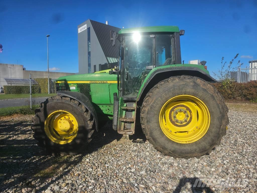 John Deere 6910 Traktory
