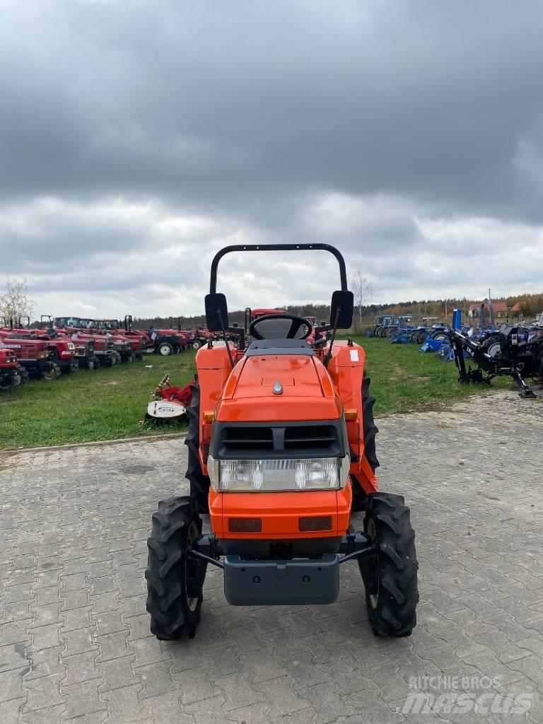 Kubota GL 240 Kompaktní traktory