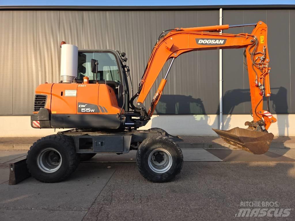 Doosan DX 55 W Kolová rýpadla