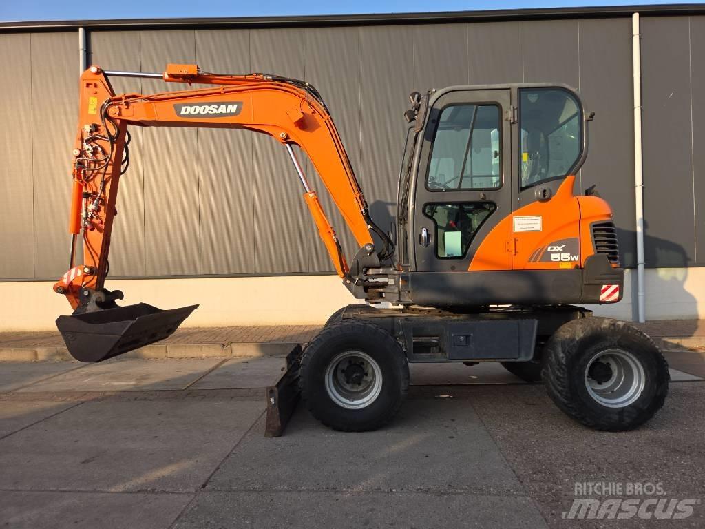 Doosan DX 55 W Kolová rýpadla