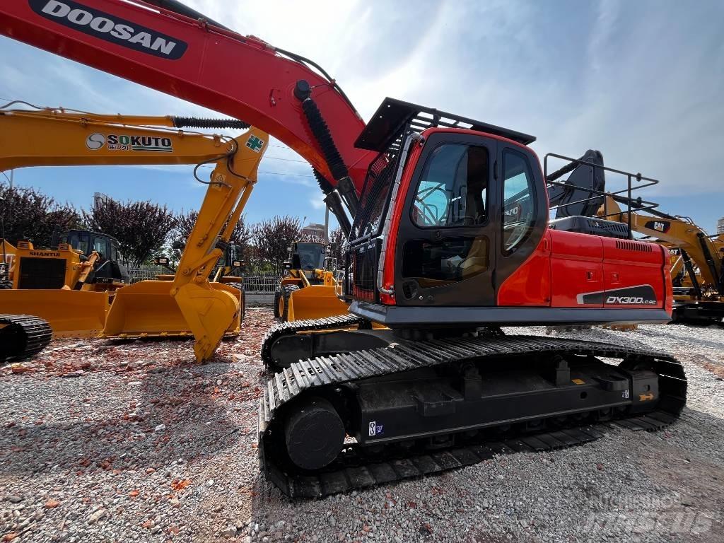 Doosan DX 300 LC-9C Pásová rýpadla