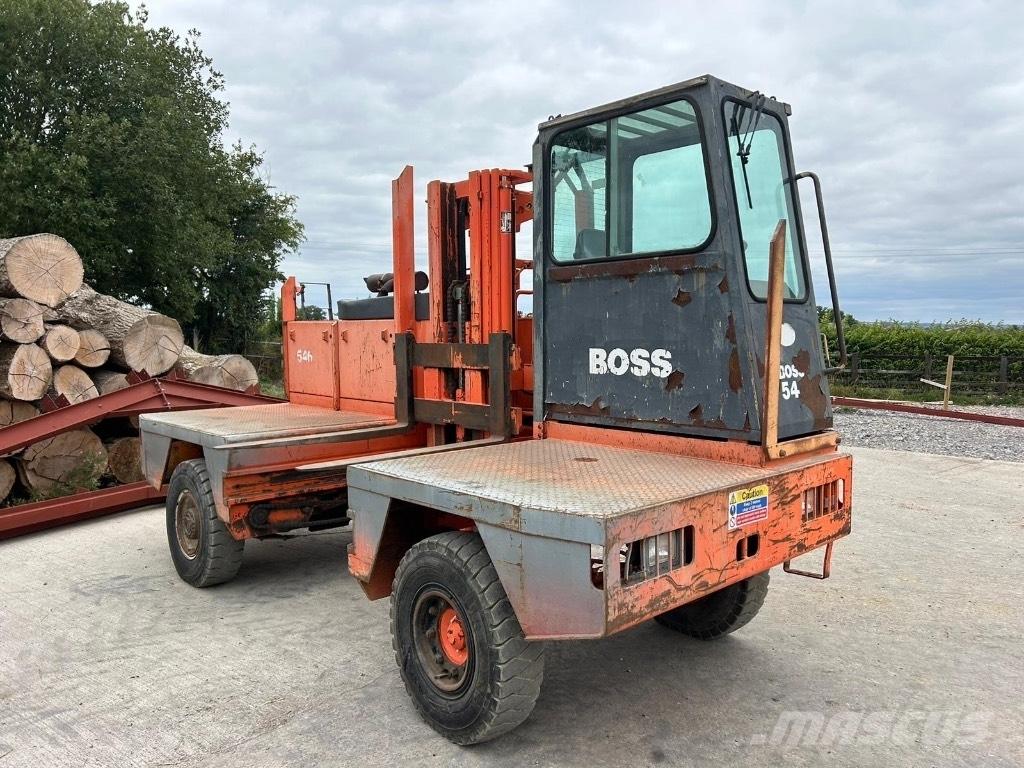 Boss 546 Vysokozdvižný vozík s bočním ložením