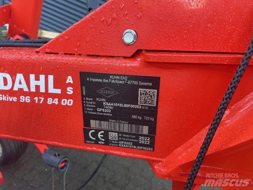 Kuhn GF 5202 Obraceče a shrabovače sena