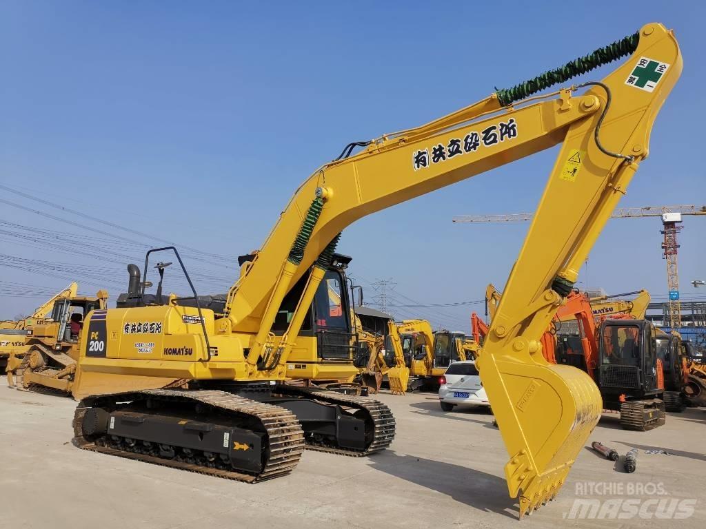 Komatsu PC 200-8N1 Pásová rýpadla