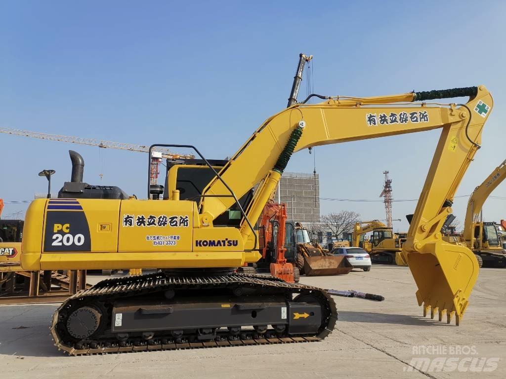 Komatsu PC 200-8N1 Pásová rýpadla