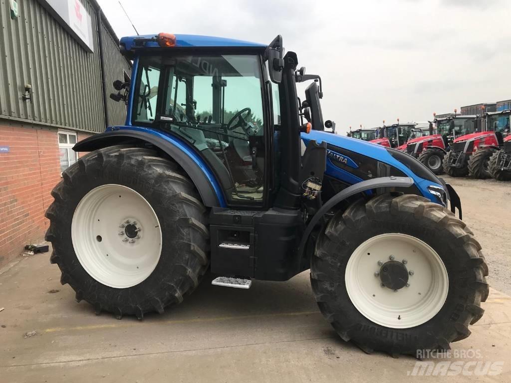 Valtra G 135 A Traktory
