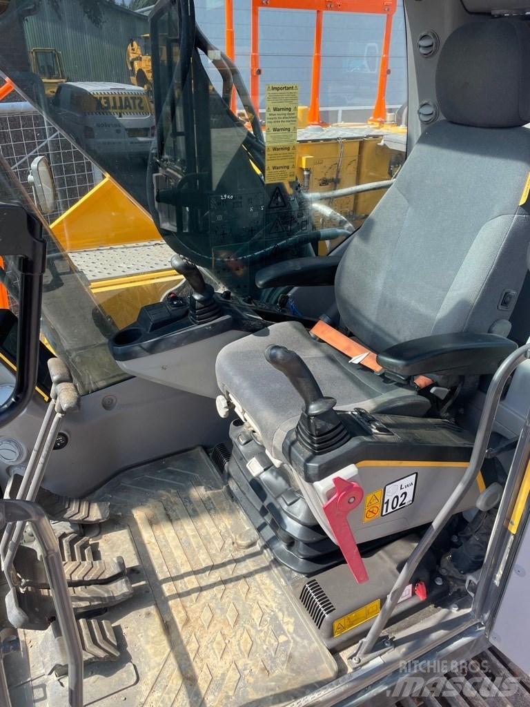 Volvo EC220E Pásová rýpadla