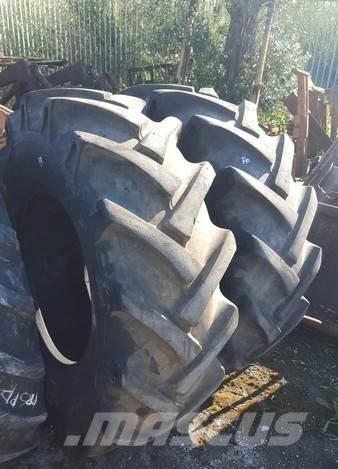  Pneus 16.9-24 Pneumatiky, kola a ráfky