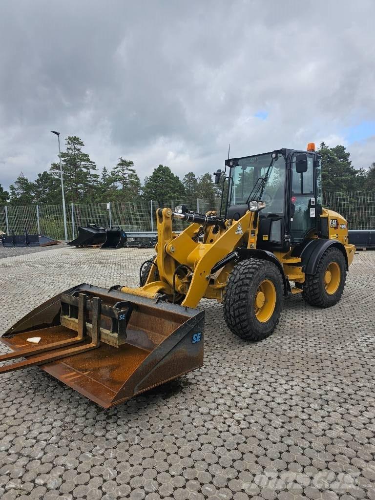 CAT 908 M Kolové nakladače