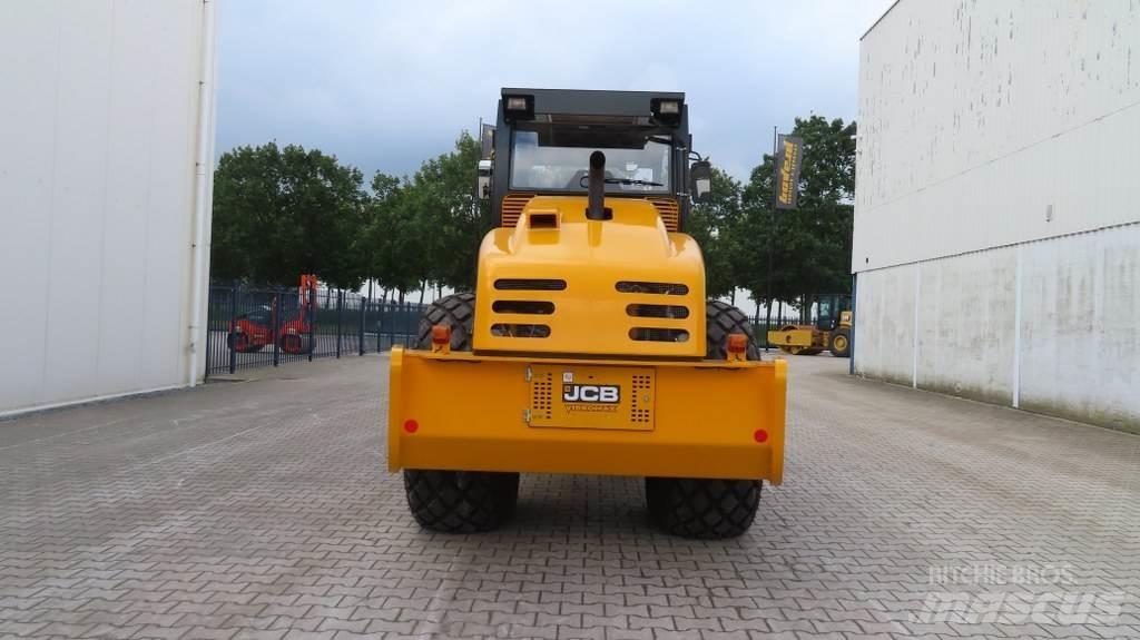 JCB VM166D Tahačové válce