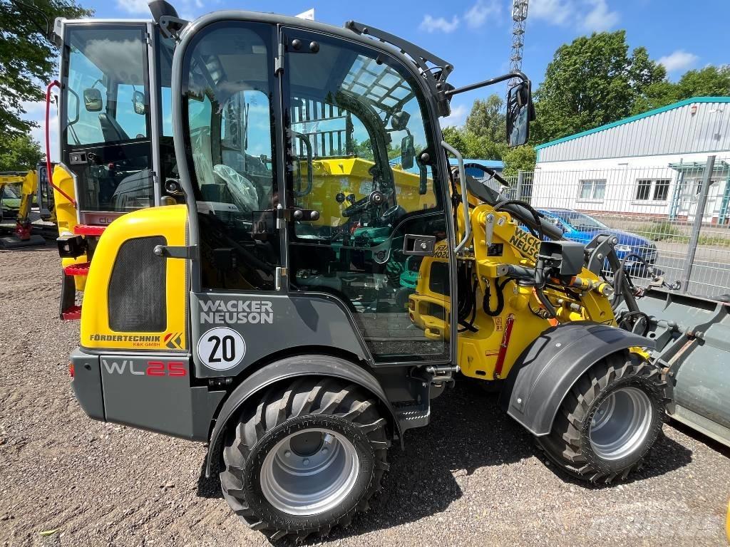 Wacker Neuson WL 25 Kolové nakladače