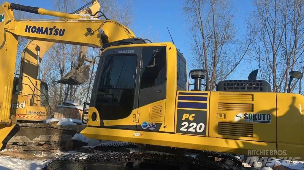 Komatsu PC 220-8 Pásová rýpadla