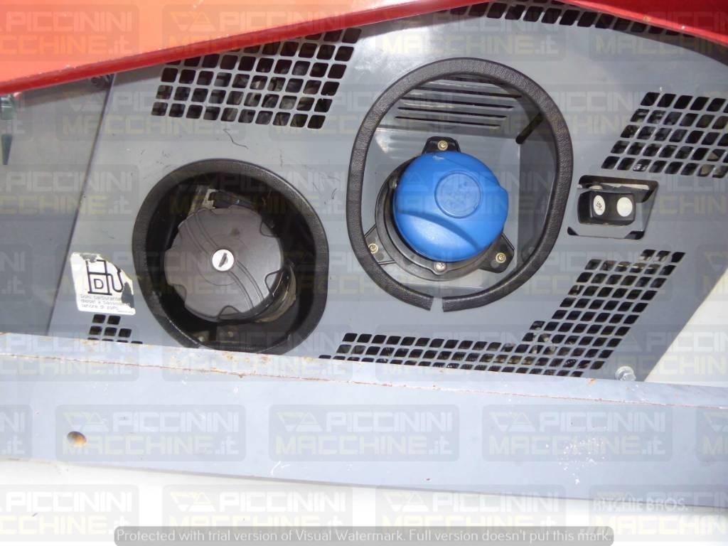 Takeuchi TL12V2 Pásové nakladače