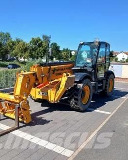 JCB 540-140 Teleskopické manipulátory