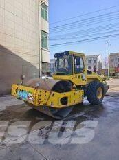 Bomag BW 220D-40 Tandemové válce