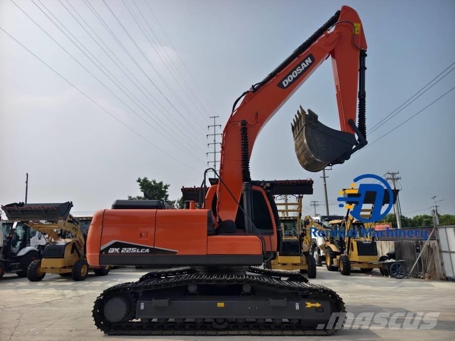Doosan DX 225 LCA Pásová rýpadla