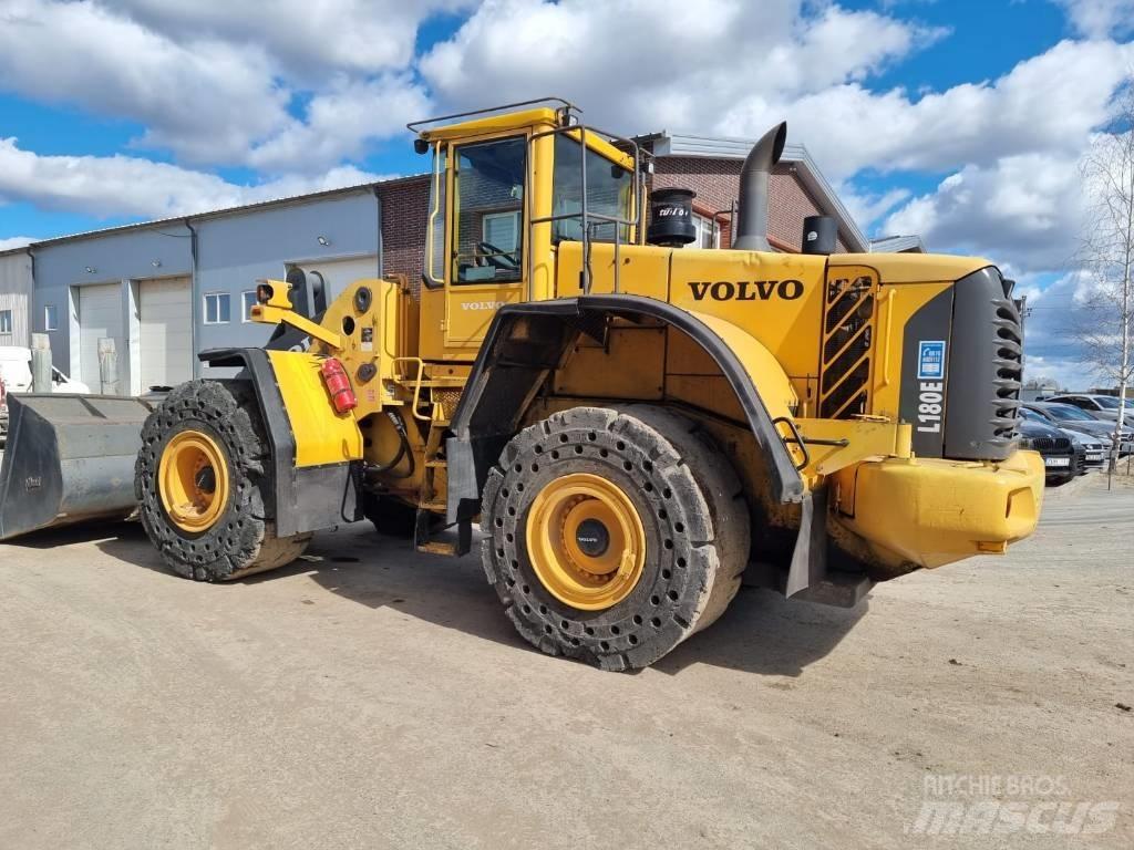 Volvo L 180 E Kolové nakladače