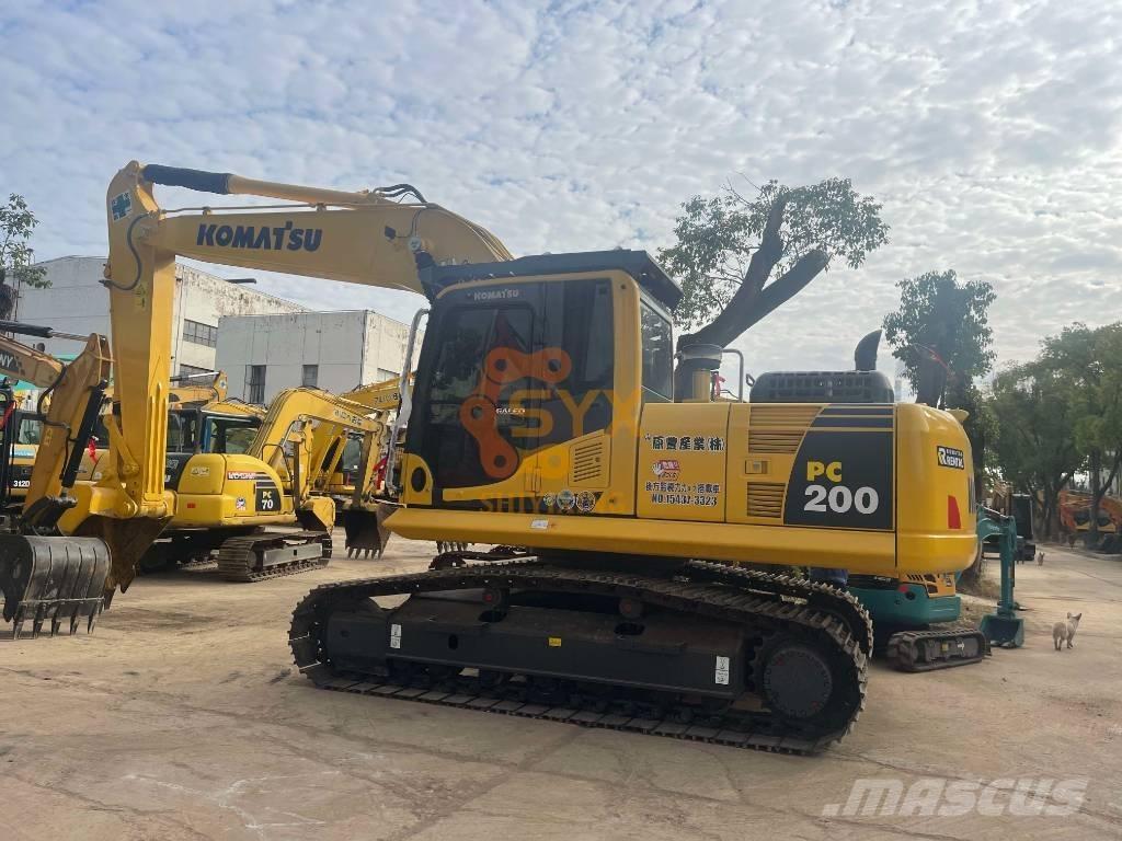 Komatsu PC 200-8 Pásová rýpadla