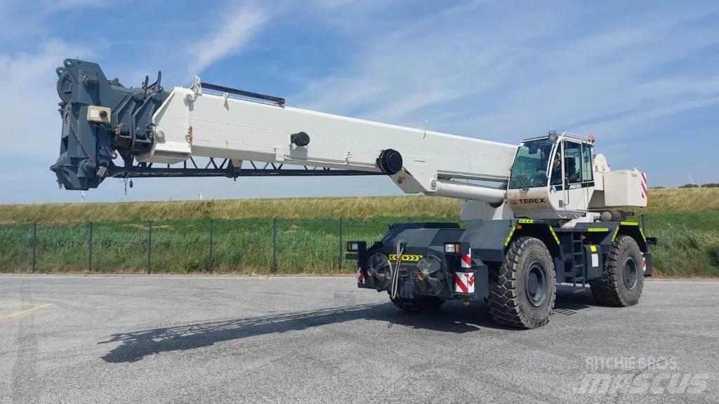 Terex A600 Jeřáby pro těžký terén
