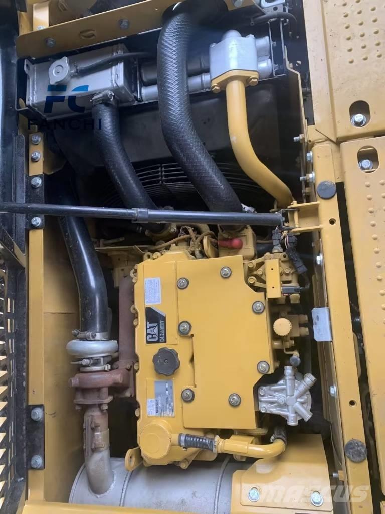 CAT 312 D Pásová rýpadla