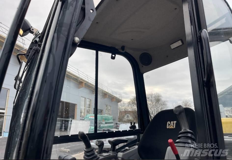 CAT 301.7 D Mini rýpadla < 7t