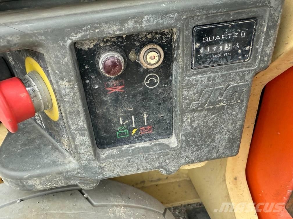 JLG 1930 ES Nůžková zvedací plošina