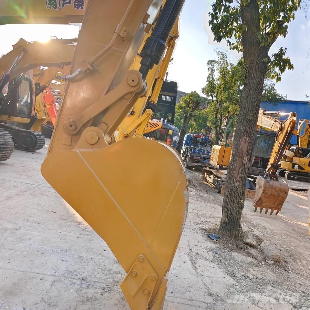 CAT 320 D Pásová rýpadla