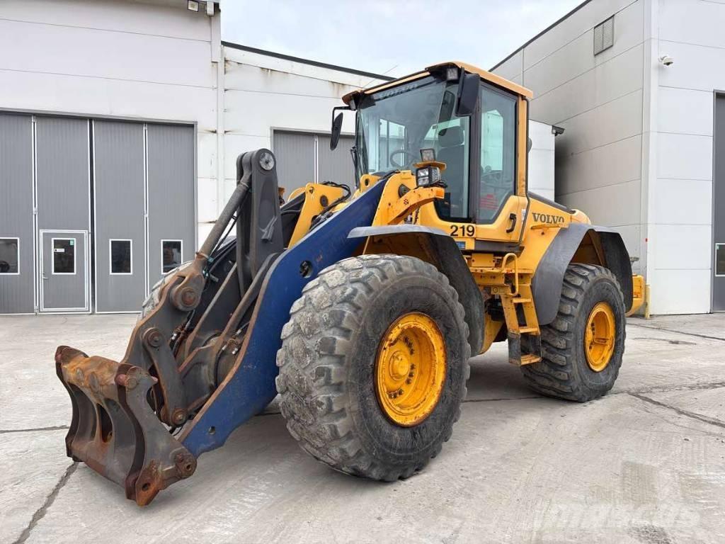 Volvo L 120 F Kolové nakladače
