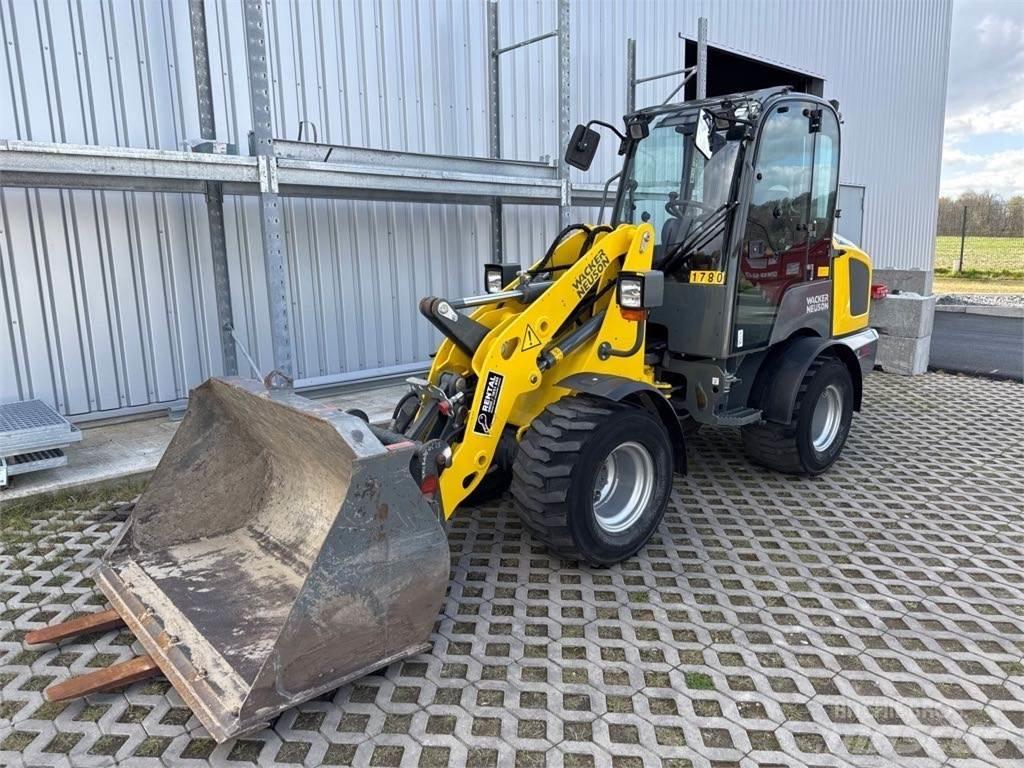 Wacker Neuson WL32 Kolové nakladače