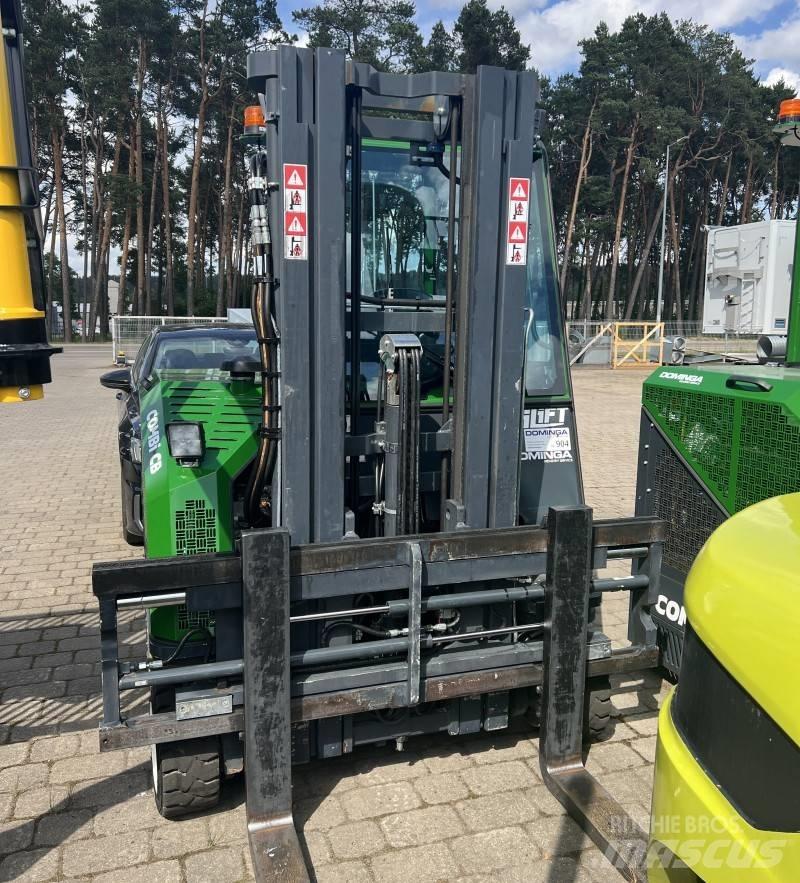 Combilift CB2500 4 cestní vysokozdvižné vozíky