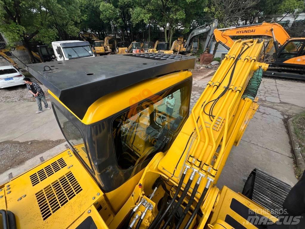 Komatsu PC 220 Pásová rýpadla