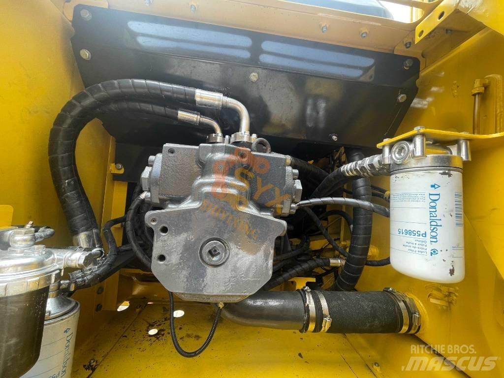 Komatsu PC 220 Pásová rýpadla