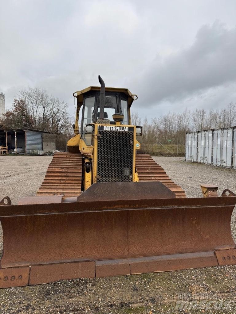 CAT D 5 M LGP Pásové dozery