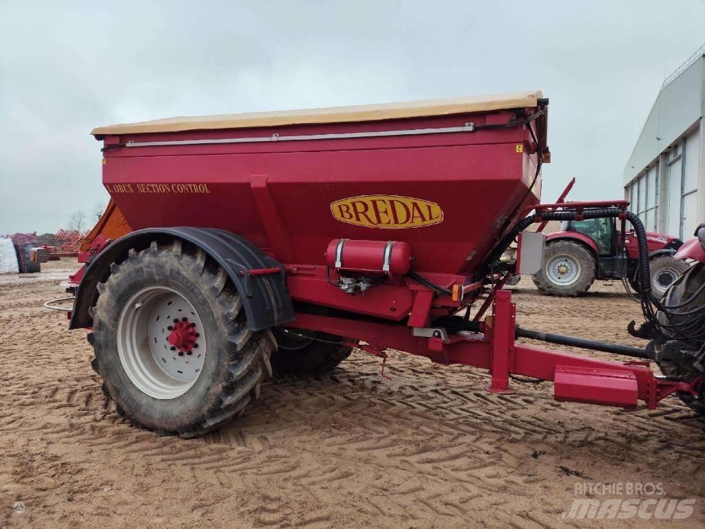 Bredal F10 Rozmetadlo minerálních hnojiv