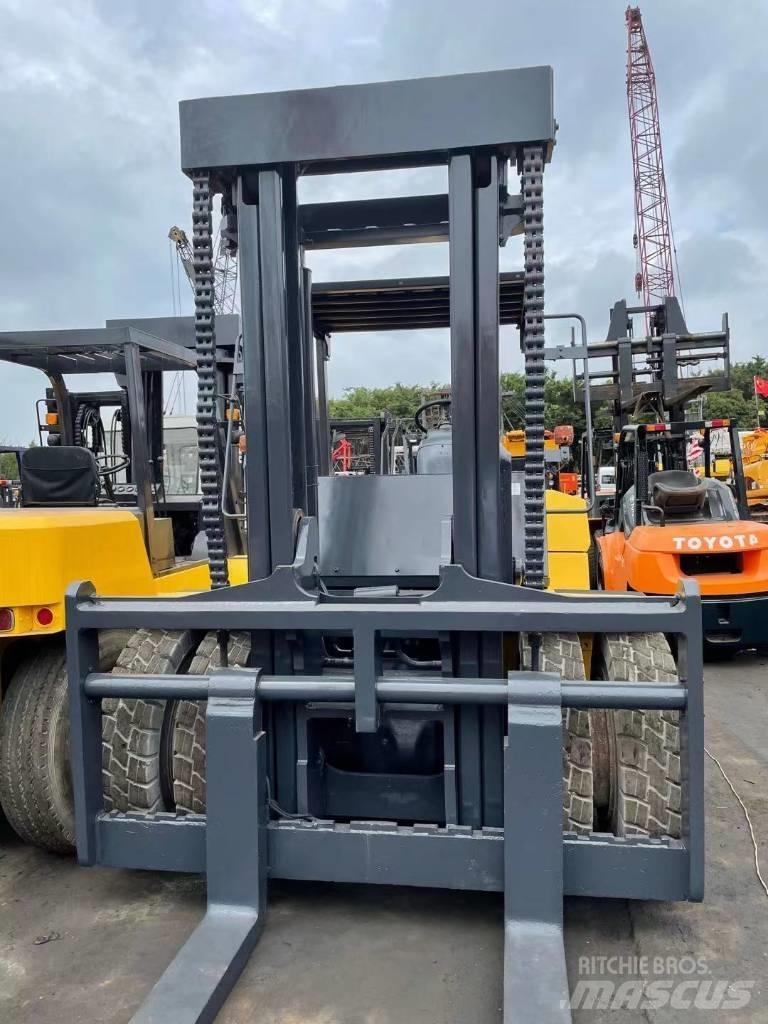 Komatsu 20 ton Dieselové vozíky
