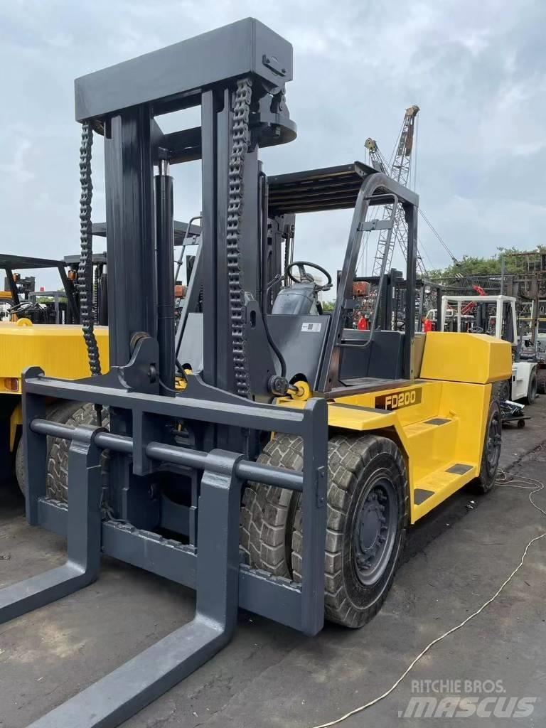 Komatsu 20 ton Dieselové vozíky