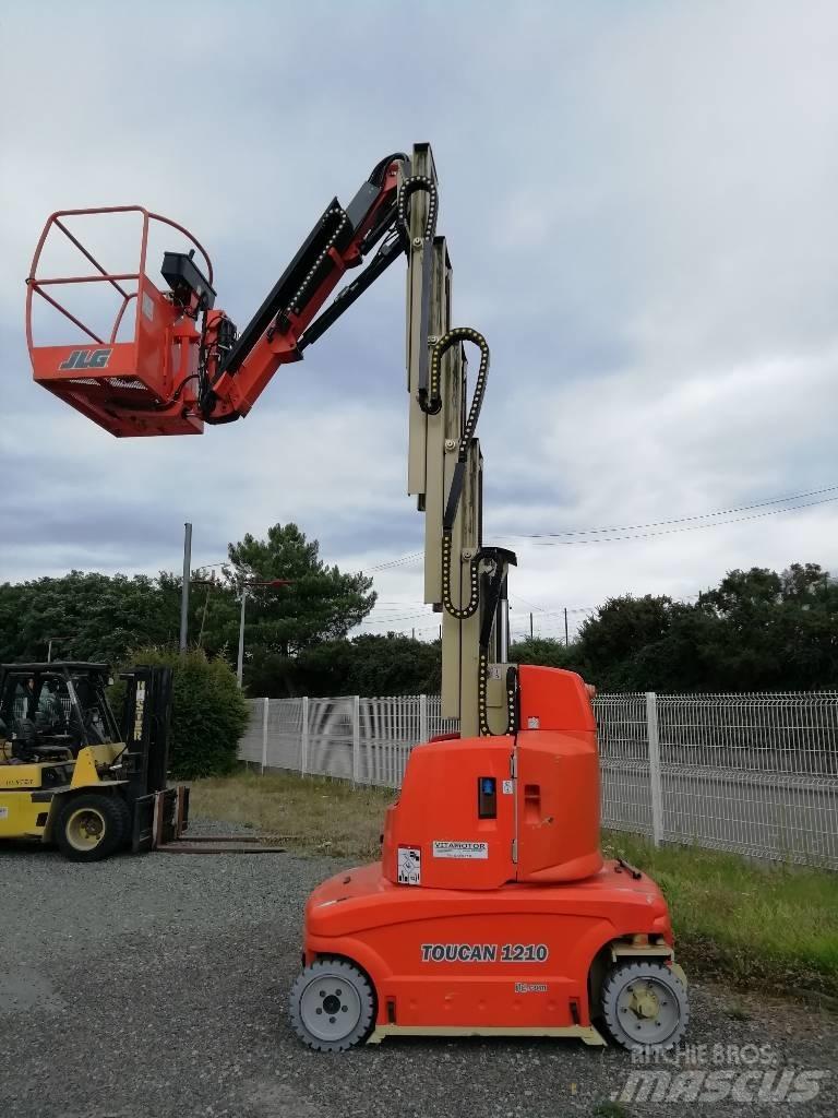 JLG Toucan 1210 Vertikální sloupové výtahy