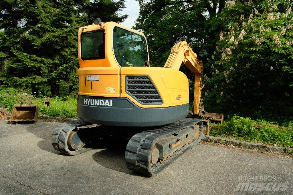 Hyundai R80CR-9 Midi rýpadla 7t - 12t
