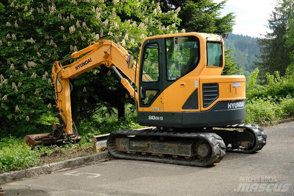 Hyundai R80CR-9 Midi rýpadla 7t - 12t