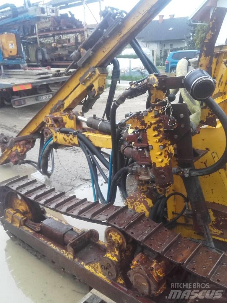 Atlas Copco ROC 301 Povrchové vrtací stroje