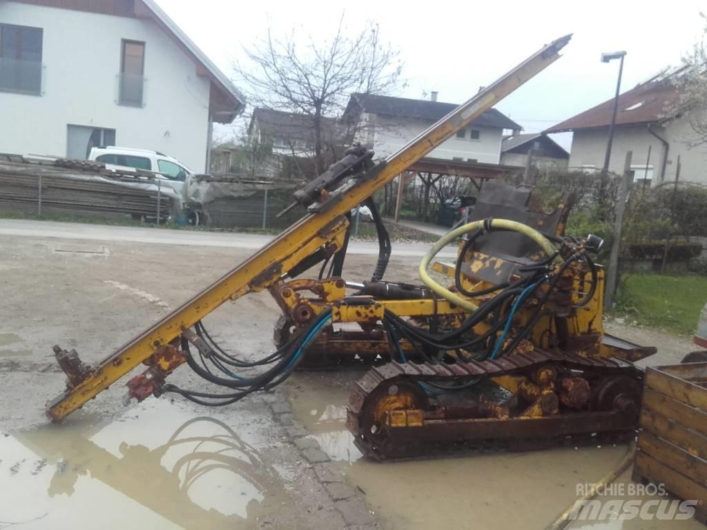 Atlas Copco ROC 301 Povrchové vrtací stroje