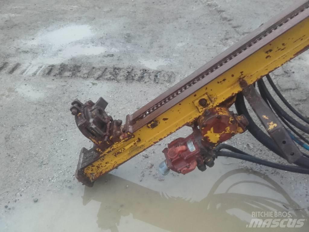Atlas Copco ROC 301 Povrchové vrtací stroje