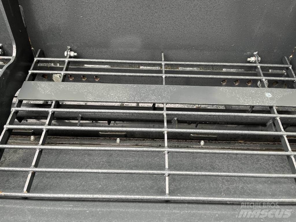 Ysta SP-1000 Sypače písku a soli