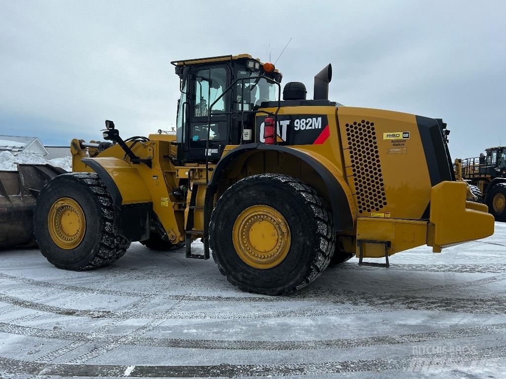 CAT 982 M Kolové nakladače