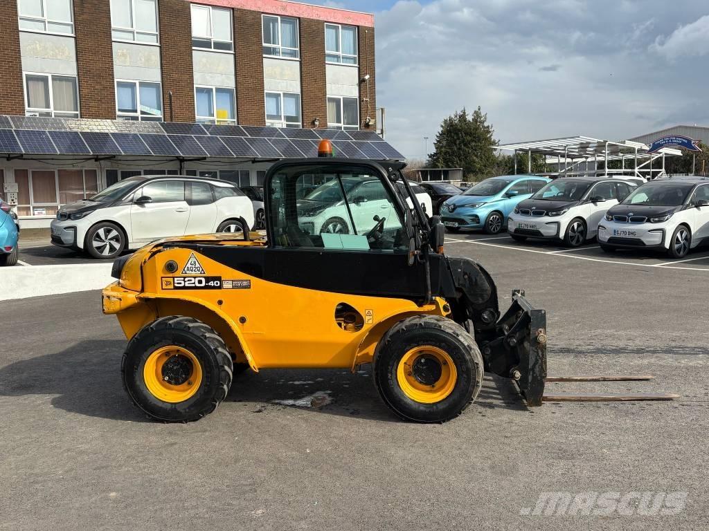 JCB 520-40 Teleskopické manipulátory
