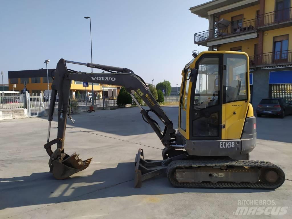 Volvo ECR 38 Mini rýpadla < 7t