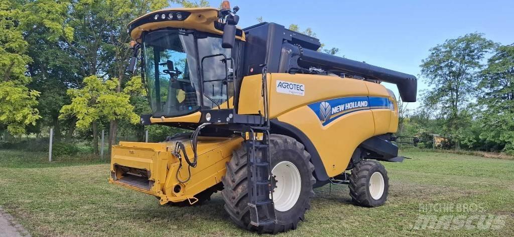 New Holland CX6.90 Sklízecí mlátičky